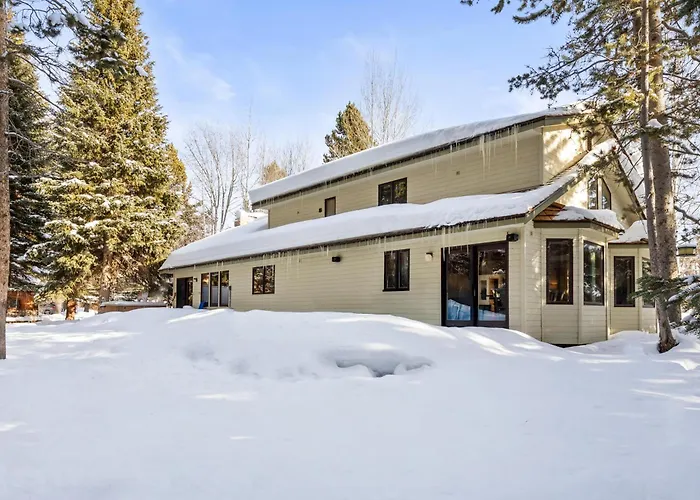Abode At Fish Creek *